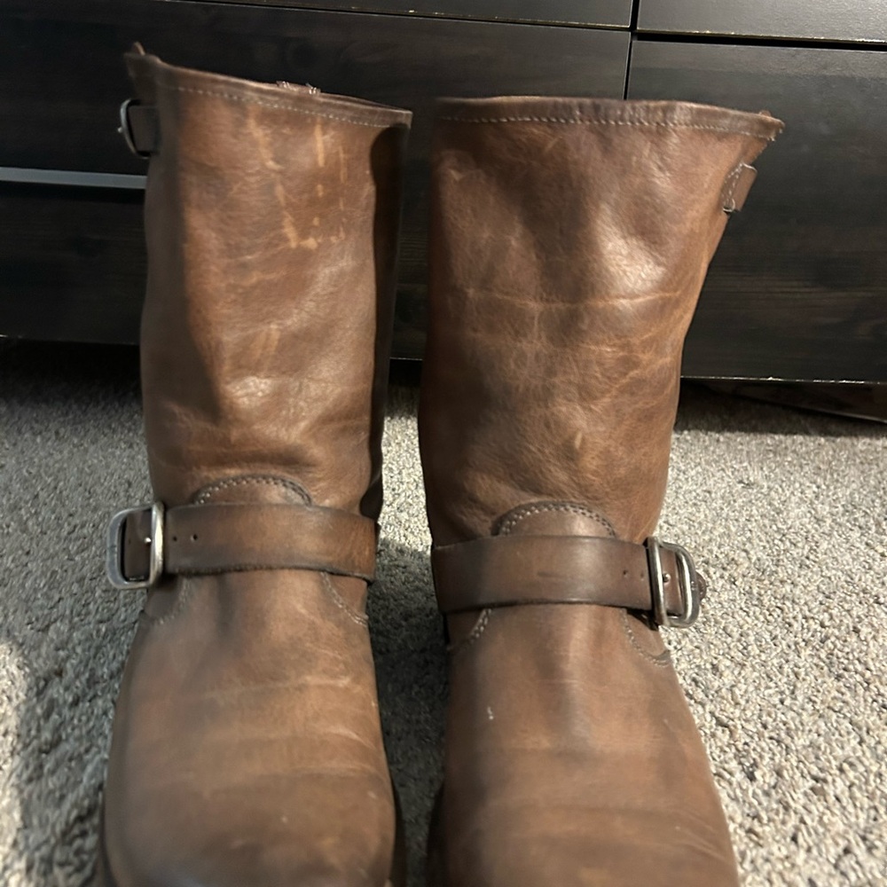 Frye Brown Leather Engineer Boots Classic Mid-Calf Design - Picture 2 of 6